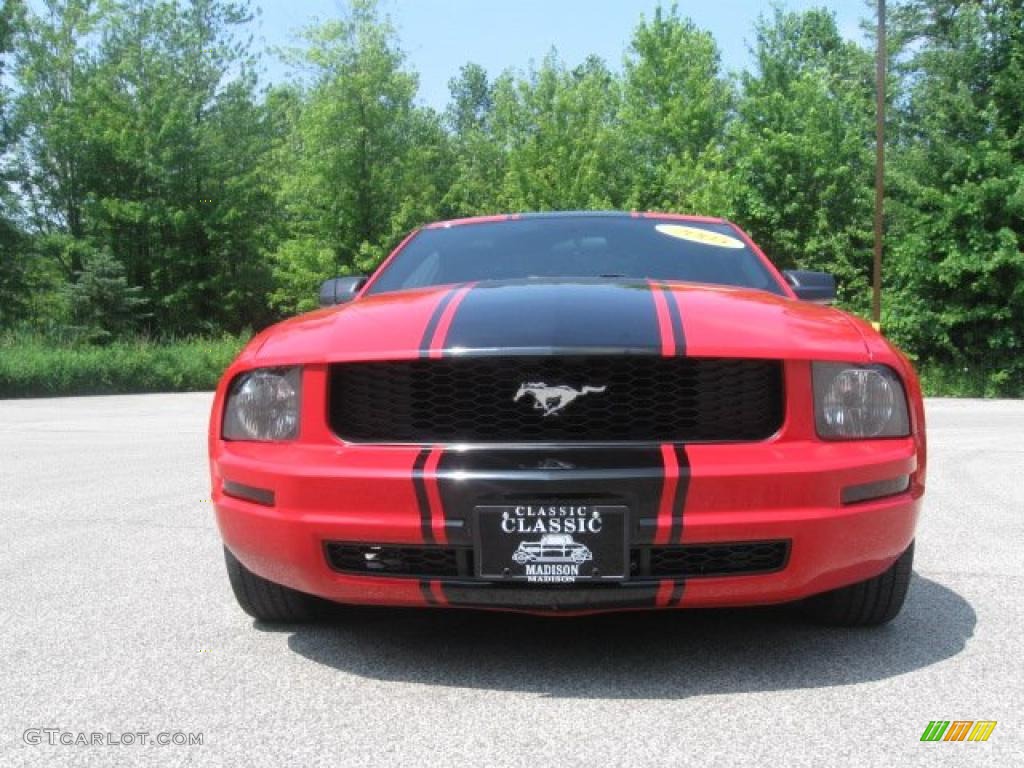 2005 Mustang V6 Premium Coupe - Torch Red / Dark Charcoal photo #2