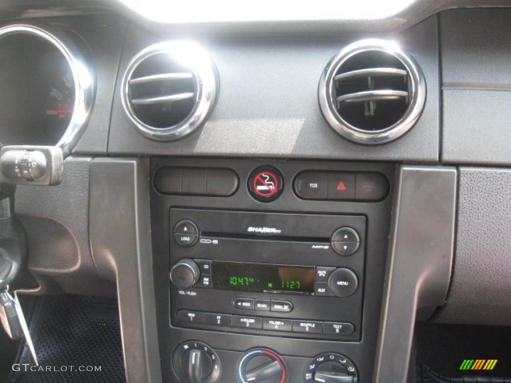 2005 Mustang V6 Premium Coupe - Torch Red / Dark Charcoal photo #19