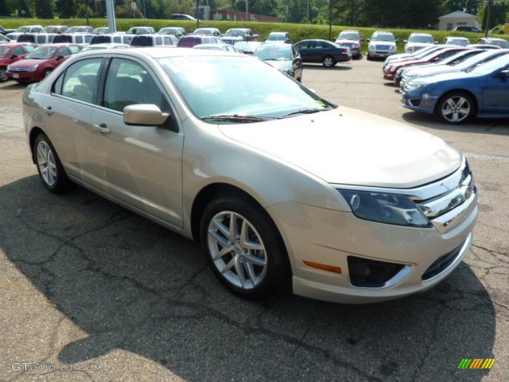 2010 Fusion SEL V6 - Brilliant Silver Metallic / Medium Light Stone photo #6