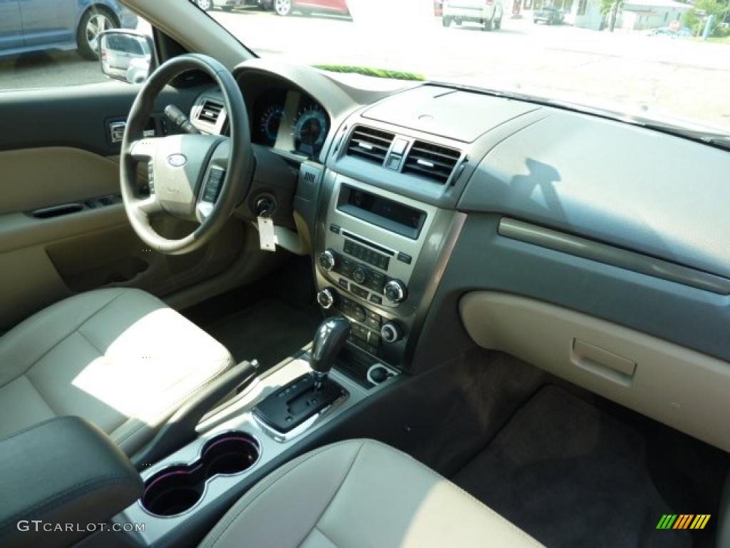 2010 Fusion SEL V6 - Brilliant Silver Metallic / Medium Light Stone photo #17