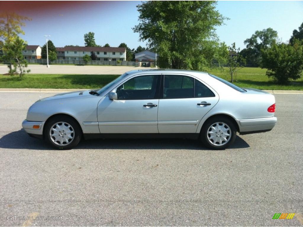 1999 E 320 Sedan - Smoke Silver Metallic / Grey photo #2