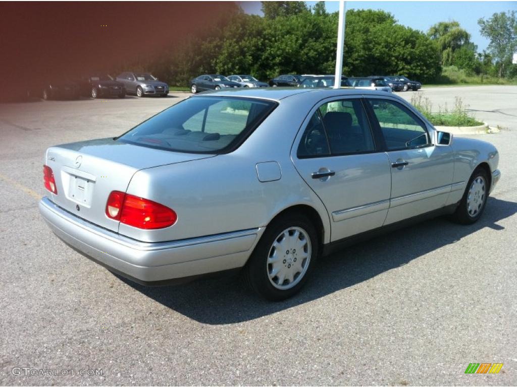 1999 E 320 Sedan - Smoke Silver Metallic / Grey photo #4