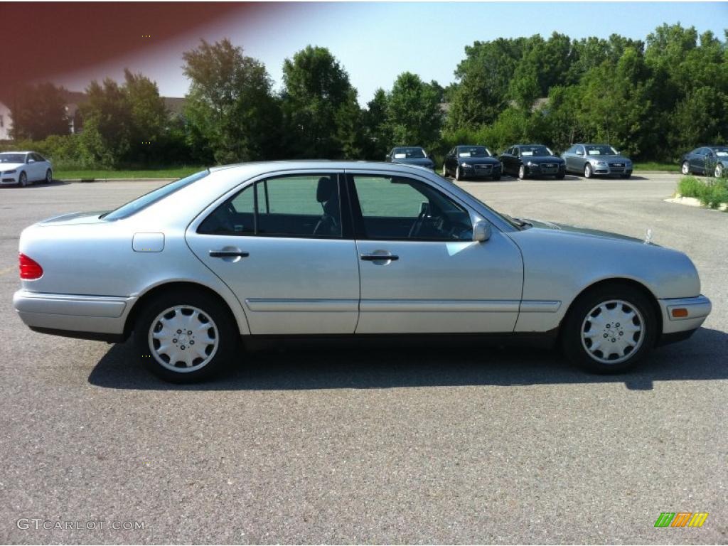 1999 E 320 Sedan - Smoke Silver Metallic / Grey photo #5