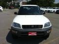 White - RAV4  Photo No. 6
