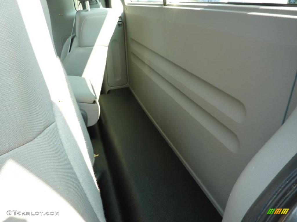 2004 F150 XL Regular Cab - Dark Shadow Grey Metallic / Dark Flint photo #13