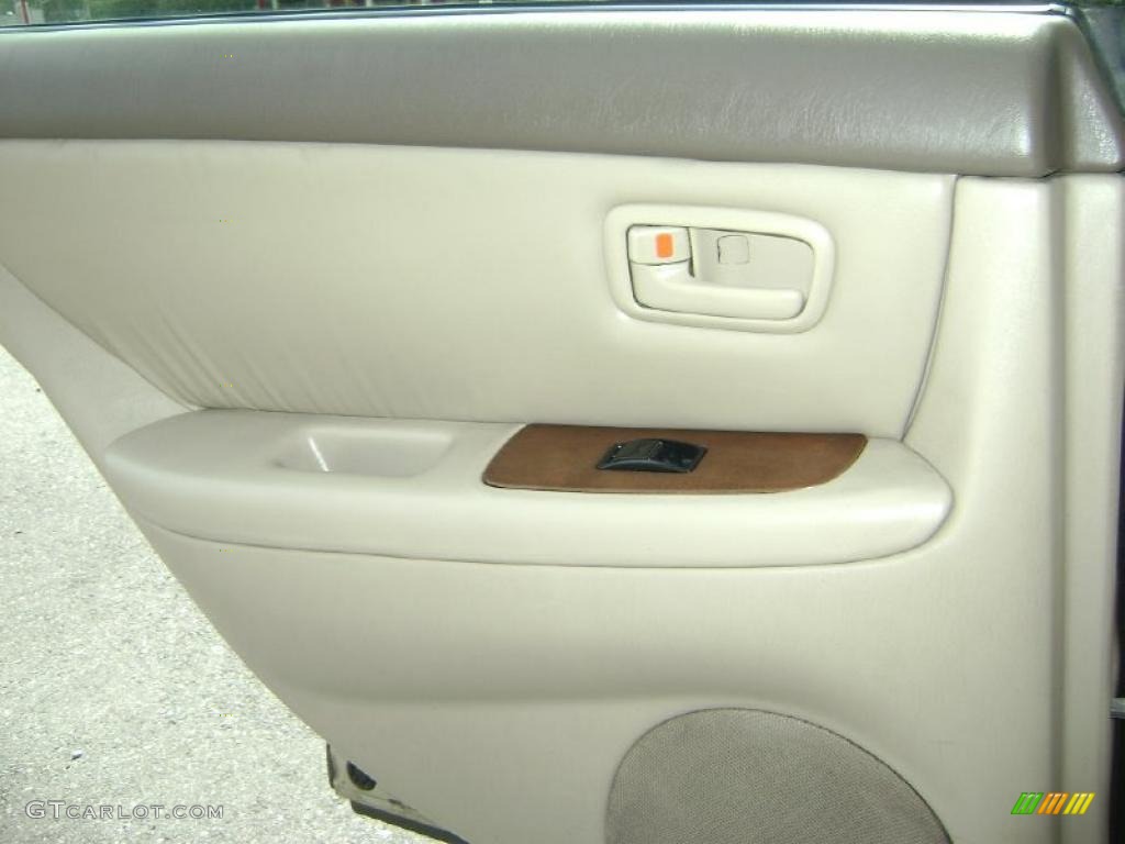 2001 ES 300 - Cashmere Beige Metallic / Ivory photo #9