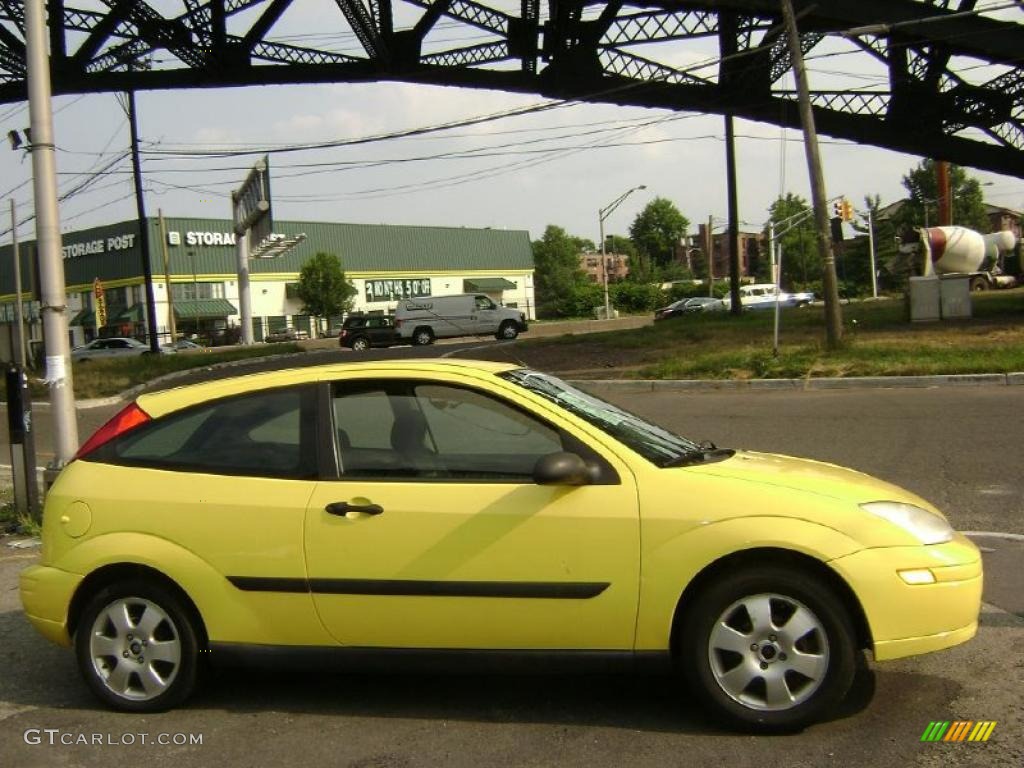 2001 Focus ZX3 Coupe - Egg Yolk Yellow / Dark Charcoal Black photo #1