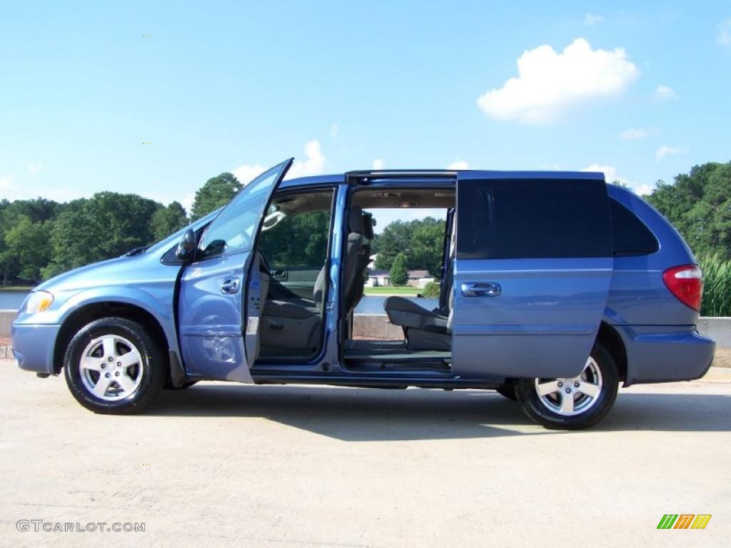 2007 Grand Caravan SXT - Marine Blue Pearl / Medium Slate Gray photo #14