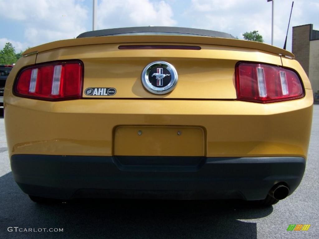 2010 Mustang V6 Premium Convertible - Sunset Gold Metallic / Charcoal Black photo #6