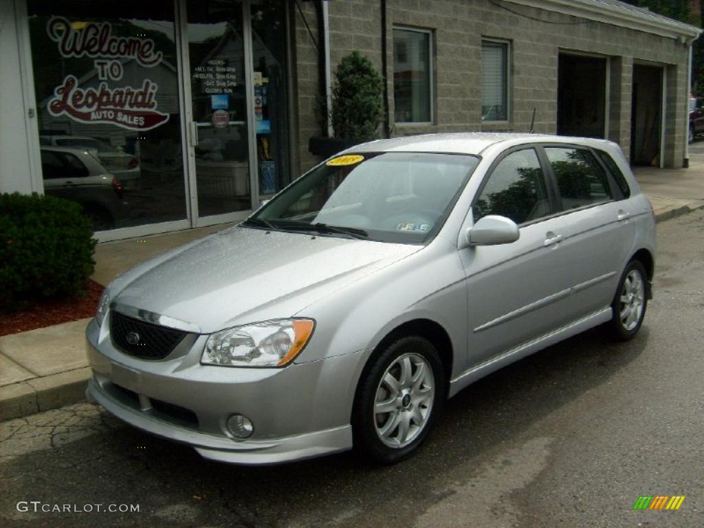 2005 Spectra 5 Wagon - Clear Silver / Gray photo #1