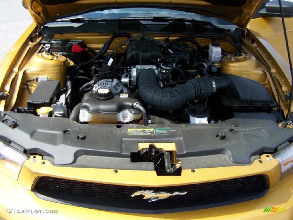 2010 Mustang V6 Premium Convertible - Sunset Gold Metallic / Charcoal Black photo #20