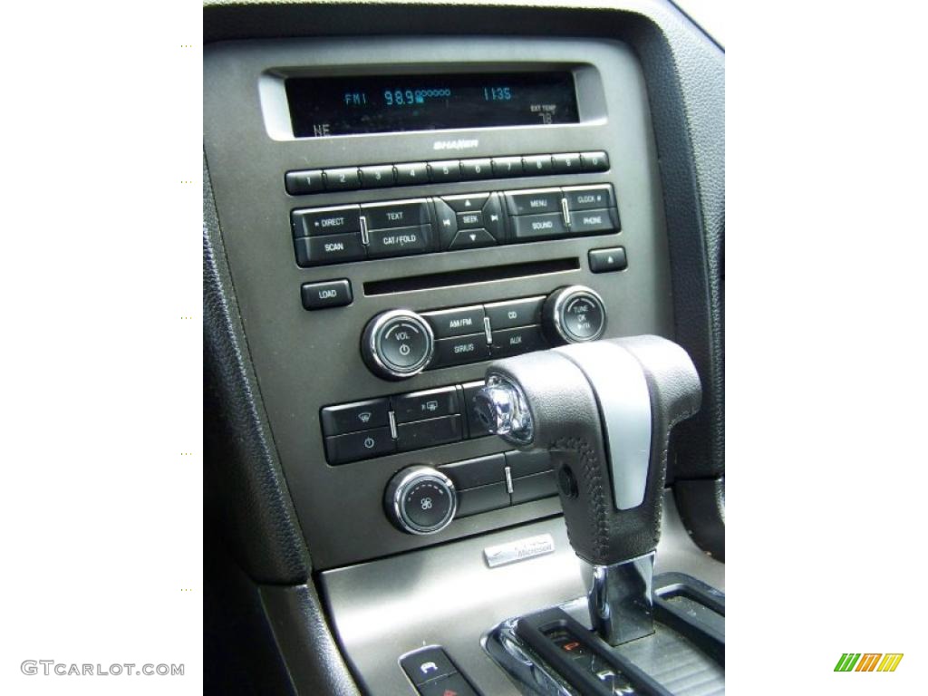 2010 Mustang V6 Premium Convertible - Sunset Gold Metallic / Charcoal Black photo #24