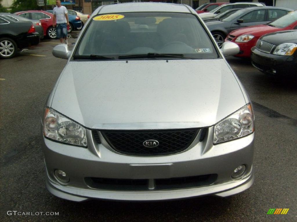 2005 Spectra 5 Wagon - Clear Silver / Gray photo #8