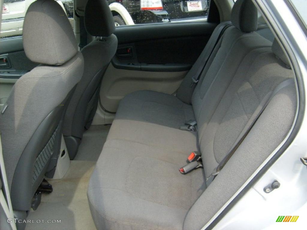 2005 Spectra 5 Wagon - Clear Silver / Gray photo #13