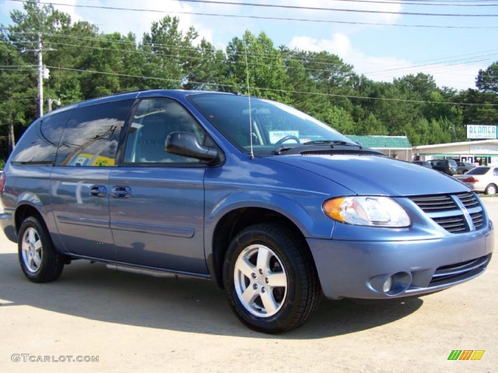 2007 Grand Caravan SXT - Marine Blue Pearl / Medium Slate Gray photo #47