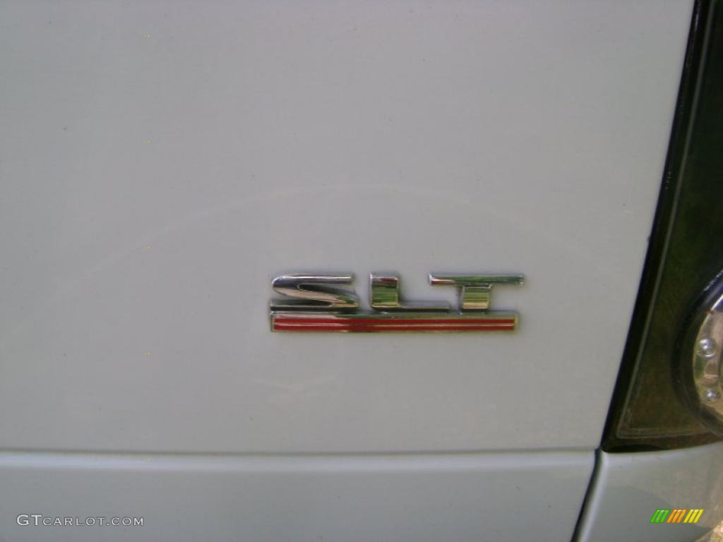 2006 Ram 2500 SLT Quad Cab - Bright White / Medium Slate Gray photo #10