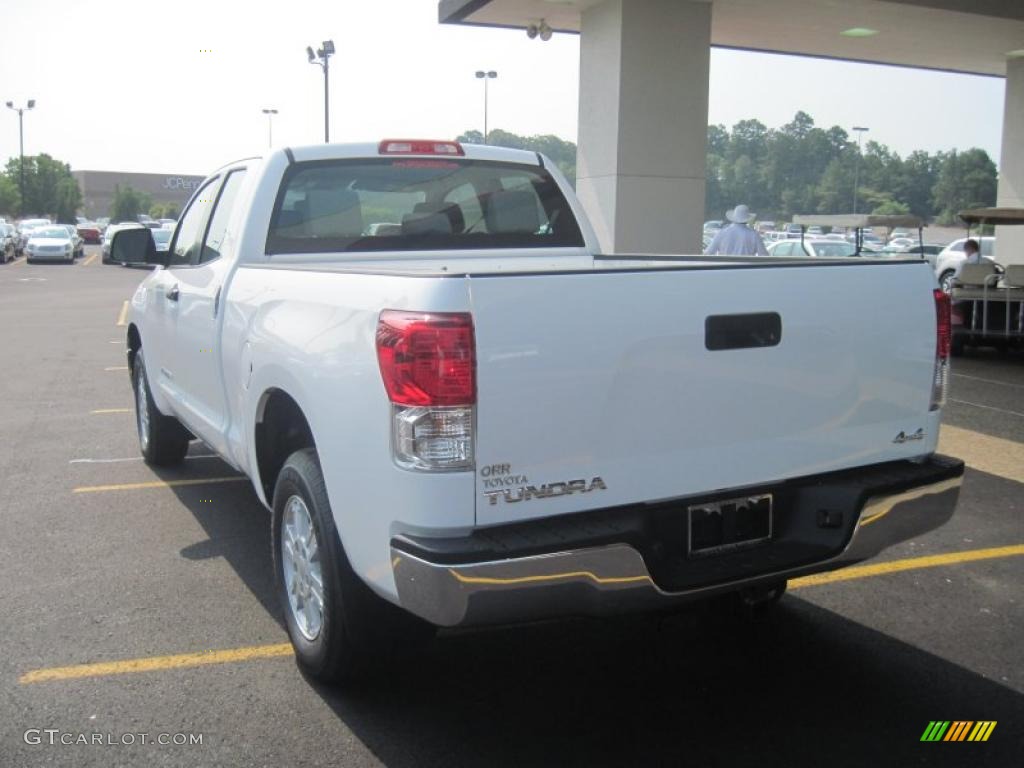 2010 Tundra Double Cab 4x4 - Super White / Graphite Gray photo #5