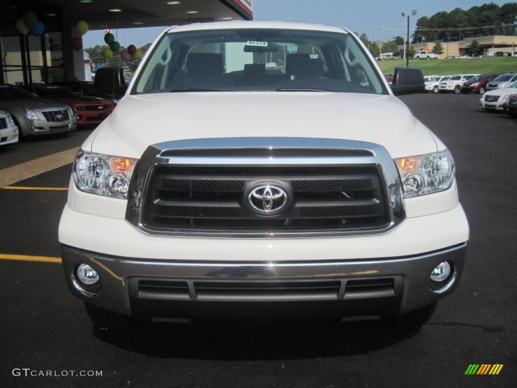 2010 Tundra Double Cab 4x4 - Super White / Graphite Gray photo #7