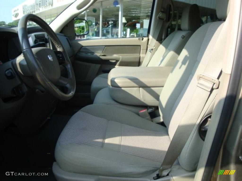 2007 Ram 1500 ST Quad Cab 4x4 - Light Khaki Metallic / Khaki Beige photo #19