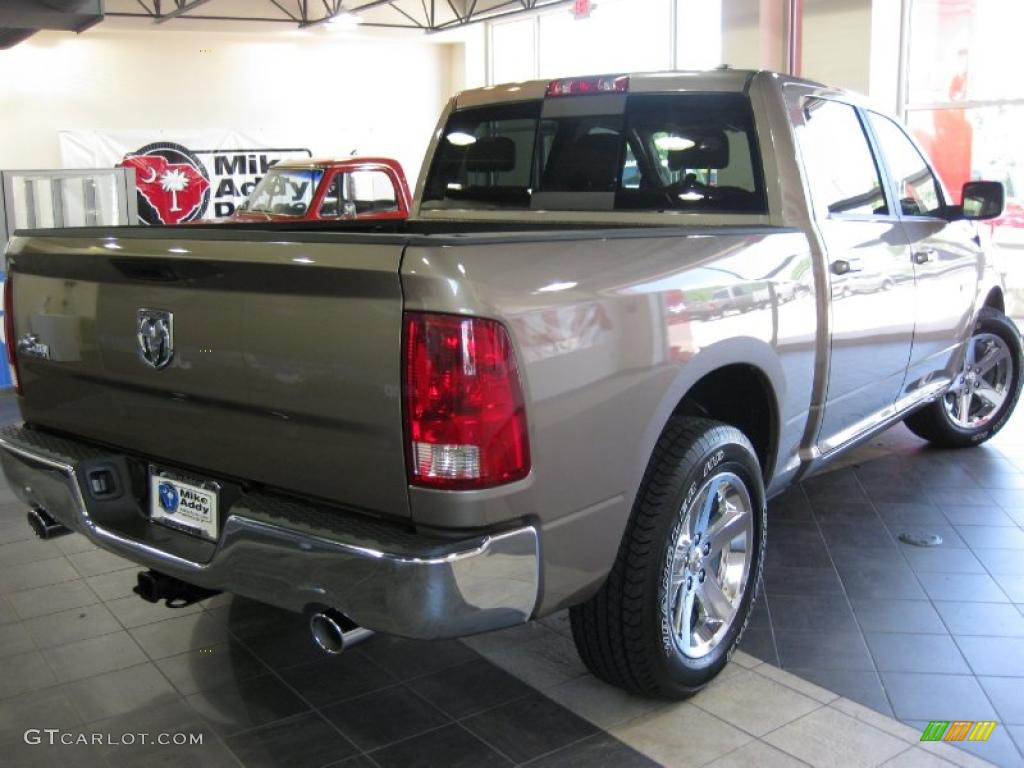 2010 Ram 1500 Big Horn Crew Cab - Austin Tan Pearl / Light Pebble Beige/Bark Brown photo #8