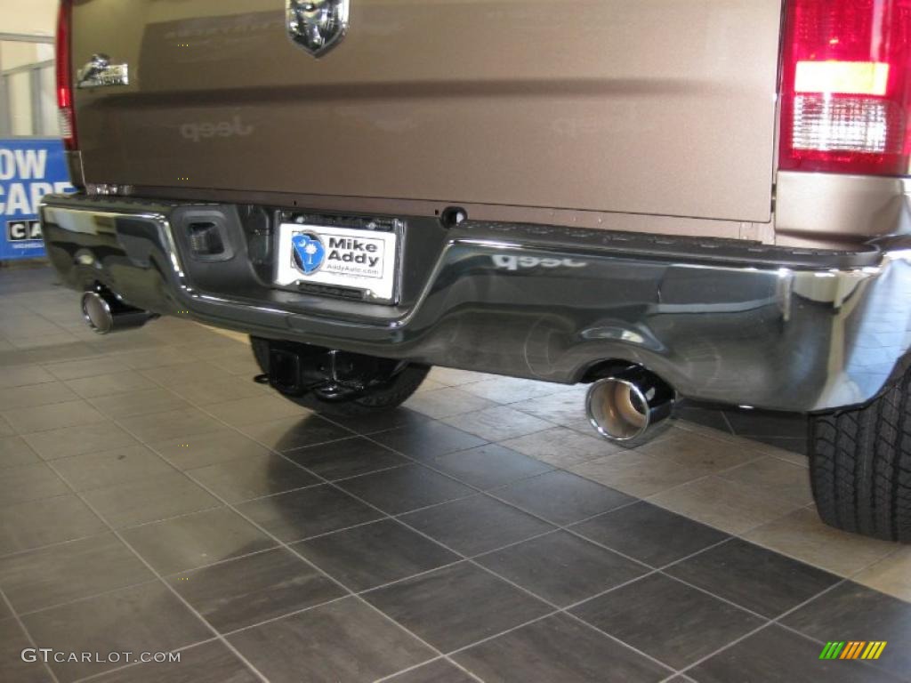 2010 Ram 1500 Big Horn Crew Cab - Austin Tan Pearl / Light Pebble Beige/Bark Brown photo #10