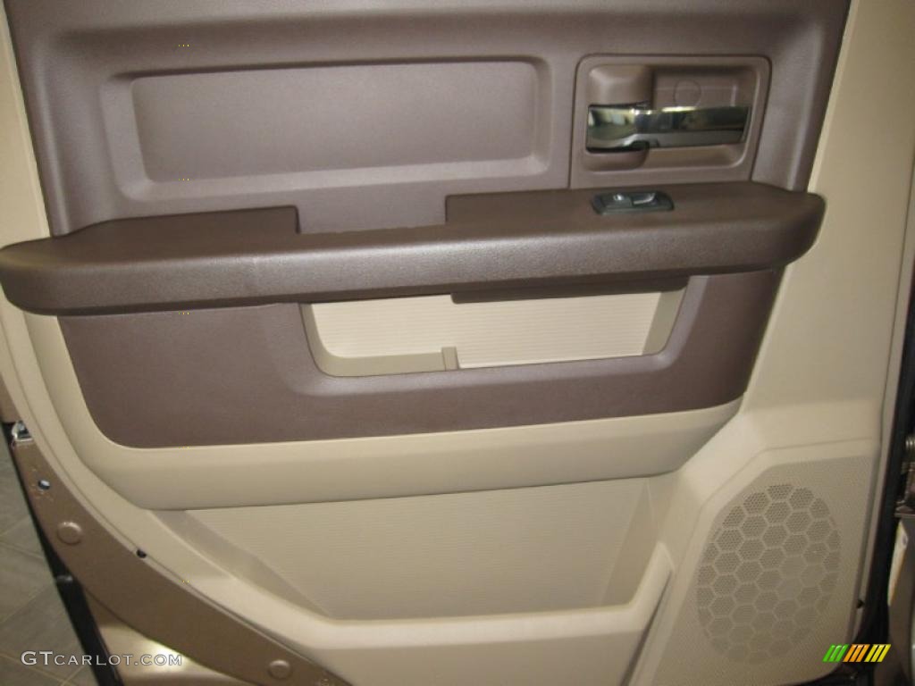2010 Ram 1500 Big Horn Crew Cab - Austin Tan Pearl / Light Pebble Beige/Bark Brown photo #21