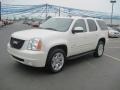 White Diamond Tricoat 2010 GMC Yukon SLT