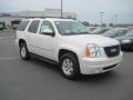 2010 White Diamond Tricoat GMC Yukon SLT  photo #3