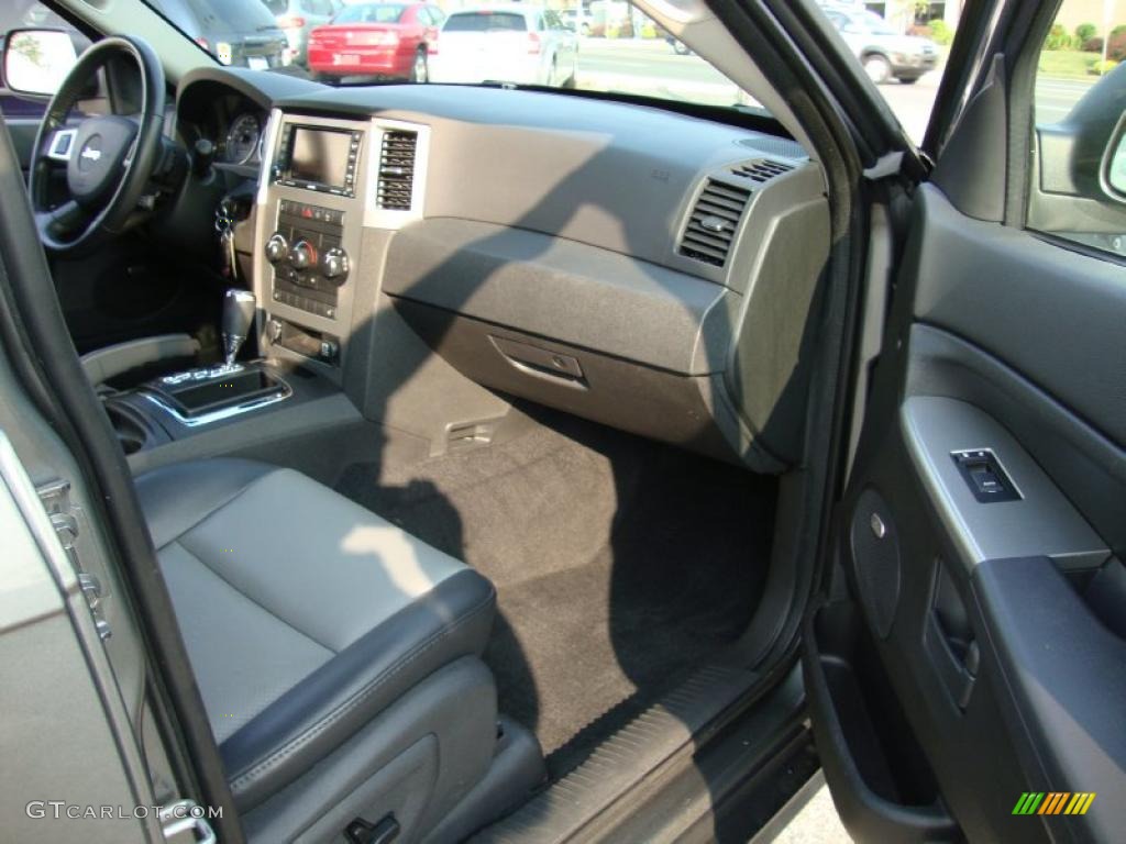 2008 Grand Cherokee Laredo 4x4 - Mineral Gray Metallic / Dark Slate Gray photo #18