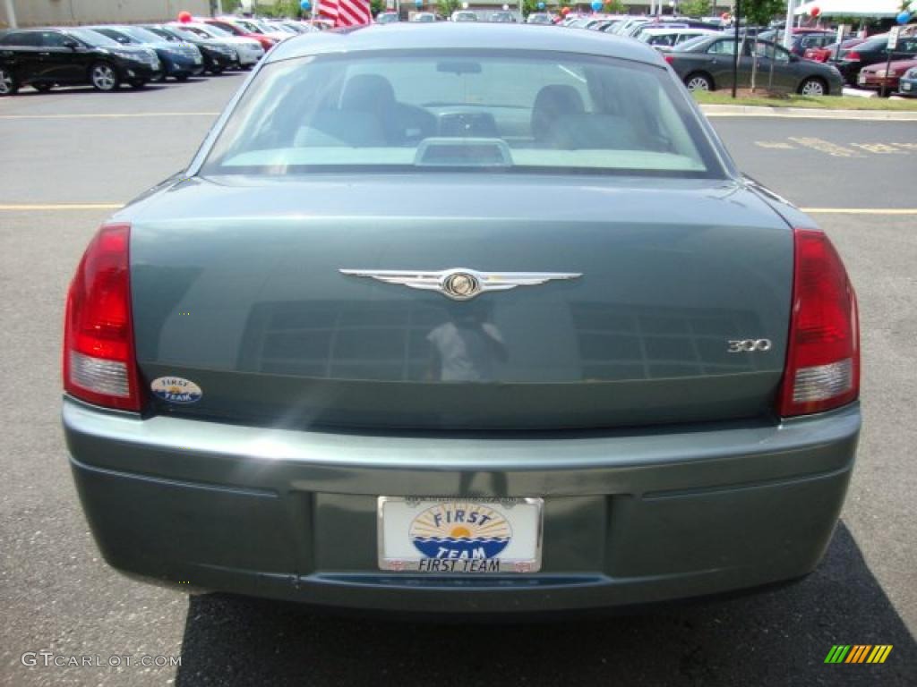 2005 300  - Magnesium Pearl / Dark Slate Gray/Medium Slate Gray photo #4