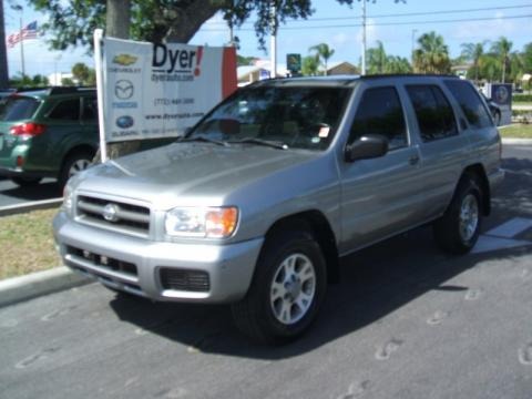 2001 Nissan Pathfinder XE Data, Info and Specs