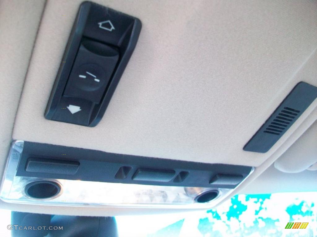 2001 3 Series 330xi Sedan - Jet Black / Sand photo #24