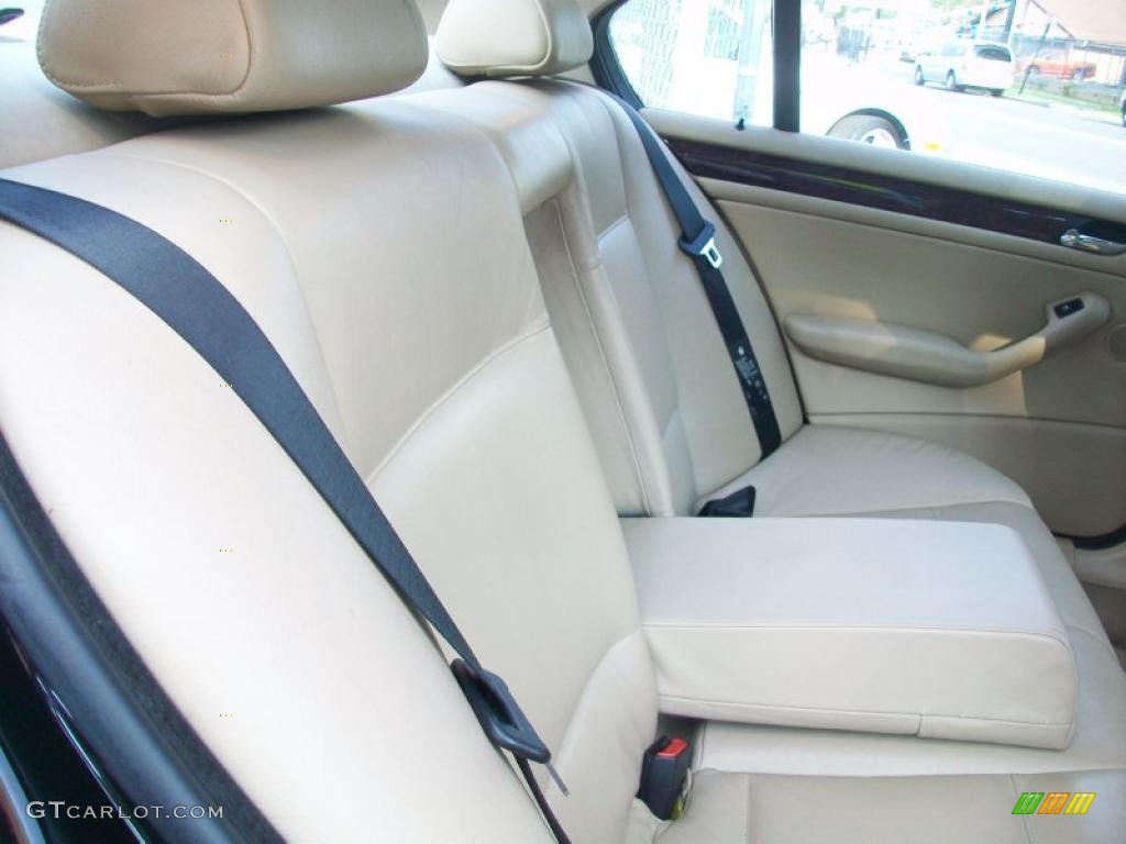 2001 3 Series 330xi Sedan - Jet Black / Sand photo #47