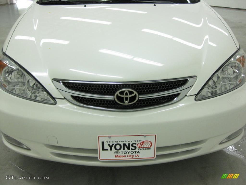 2004 Camry Limited Edition - Crystal White / Stone photo #15