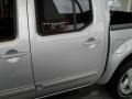 2007 Radiant Silver Nissan Frontier LE Crew Cab 4x4  photo #4