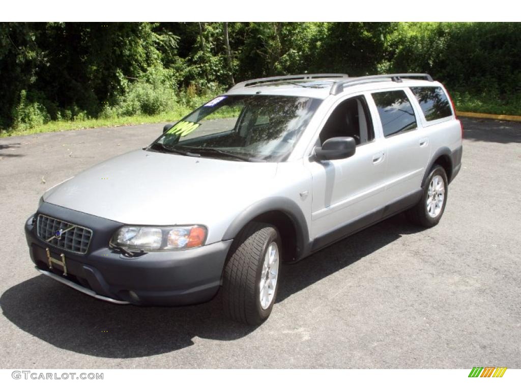 2002 V70 2.4T XC AWD Wagon - Silver Metallic / Graphite photo #1