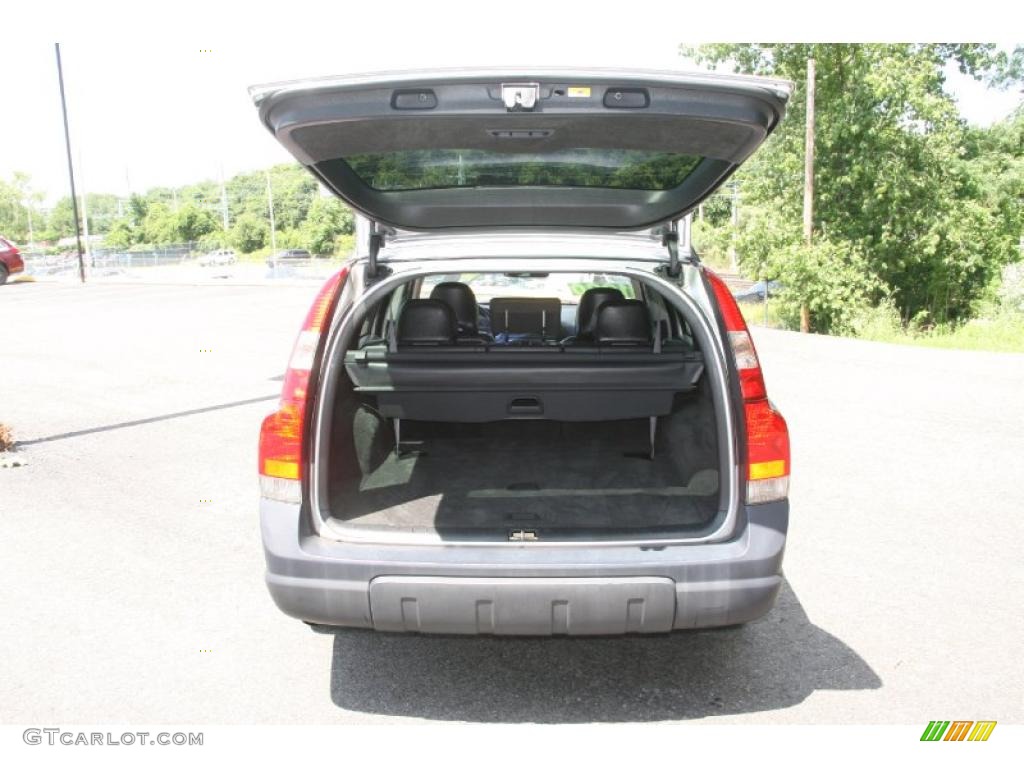 2002 V70 2.4T XC AWD Wagon - Silver Metallic / Graphite photo #7