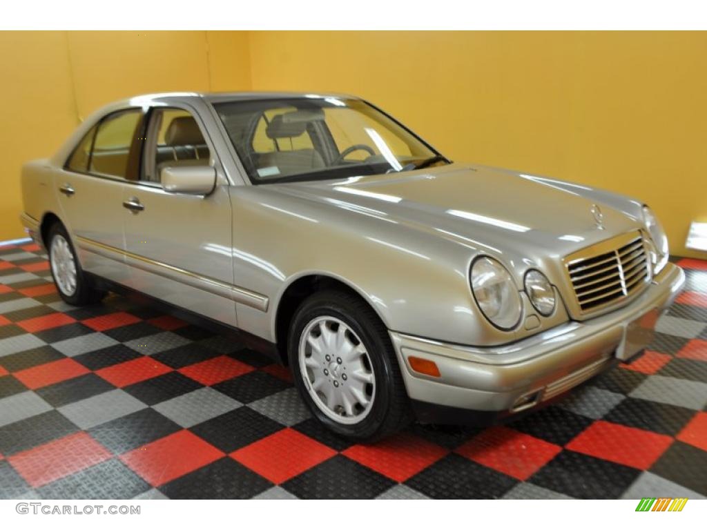 1999 E 320 4Matic Sedan - Smoke Silver Metallic / Parchment photo #1