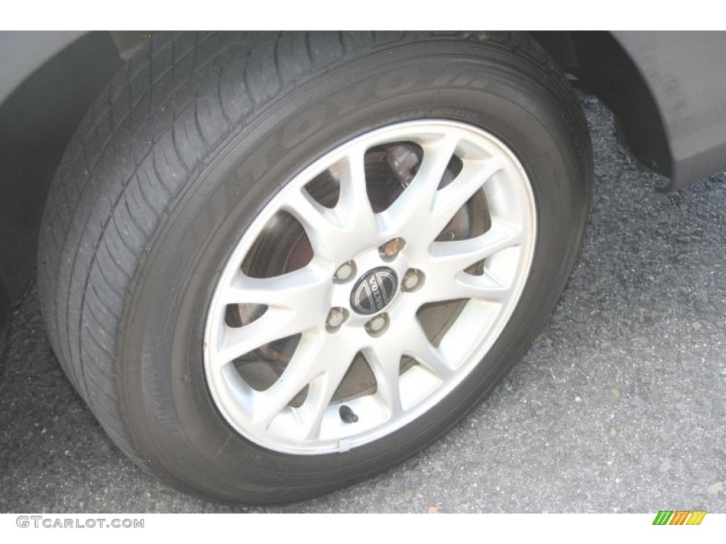 2002 V70 2.4T XC AWD Wagon - Silver Metallic / Graphite photo #18