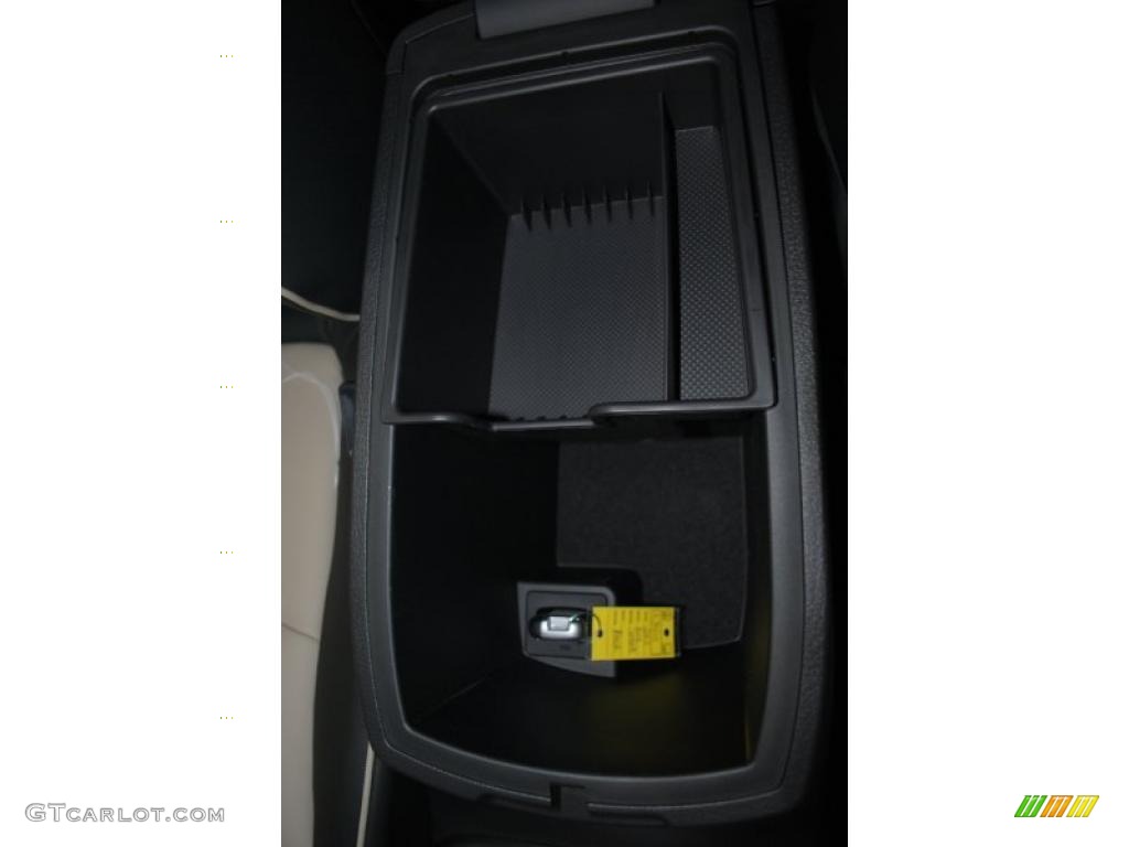 2011 Sorento EX V6 AWD - Ebony Black / Black/Beige photo #48