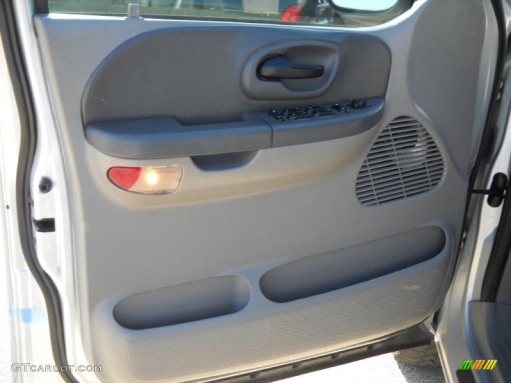 2003 F150 XLT SuperCrew 4x4 - Silver Metallic / Medium Graphite Grey photo #12