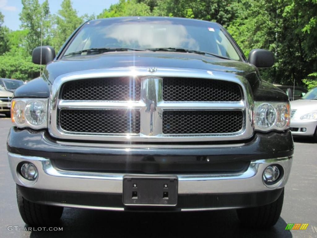 2005 Ram 1500 SLT Quad Cab 4x4 - Black / Dark Slate Gray photo #10