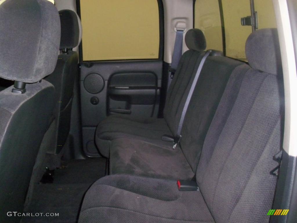 2004 Ram 1500 SLT Quad Cab 4x4 - Black / Dark Slate Gray photo #4