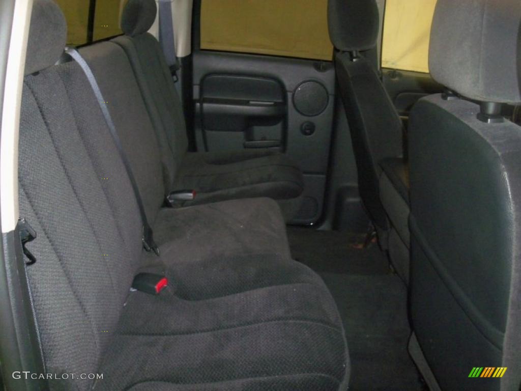 2004 Ram 1500 SLT Quad Cab 4x4 - Black / Dark Slate Gray photo #19