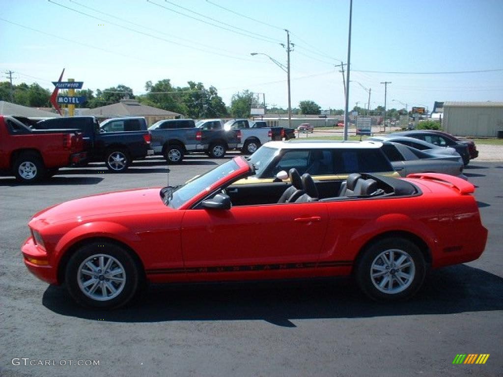 2006 Mustang V6 Premium Convertible - Torch Red / Dark Charcoal photo #2