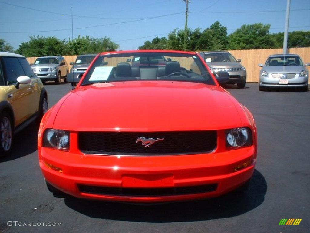 2006 Mustang V6 Premium Convertible - Torch Red / Dark Charcoal photo #4