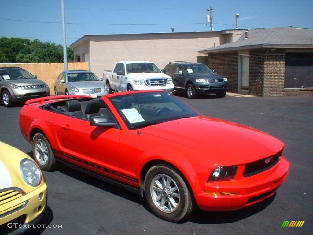2006 Mustang V6 Premium Convertible - Torch Red / Dark Charcoal photo #5