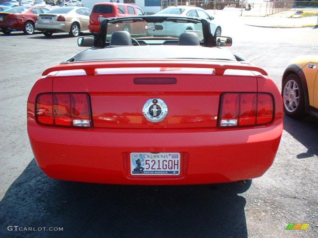 2006 Mustang V6 Premium Convertible - Torch Red / Dark Charcoal photo #7