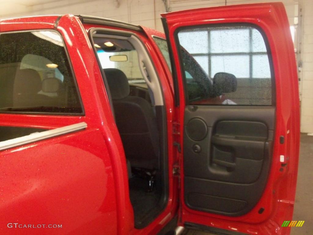 2003 Ram 1500 SLT Quad Cab 4x4 - Flame Red / Dark Slate Gray photo #17