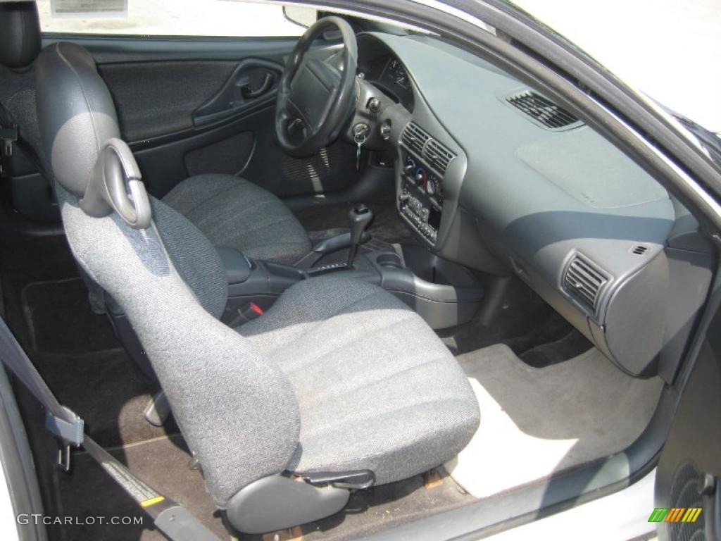 1999 Cavalier Coupe - Bright White / Graphite photo #9